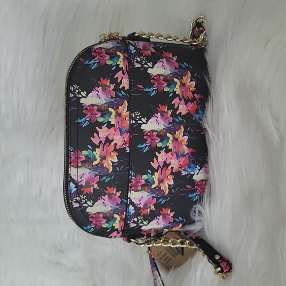 Pretty floral watercolor crossbody Steve Madden purse - Picture 5 of 10
